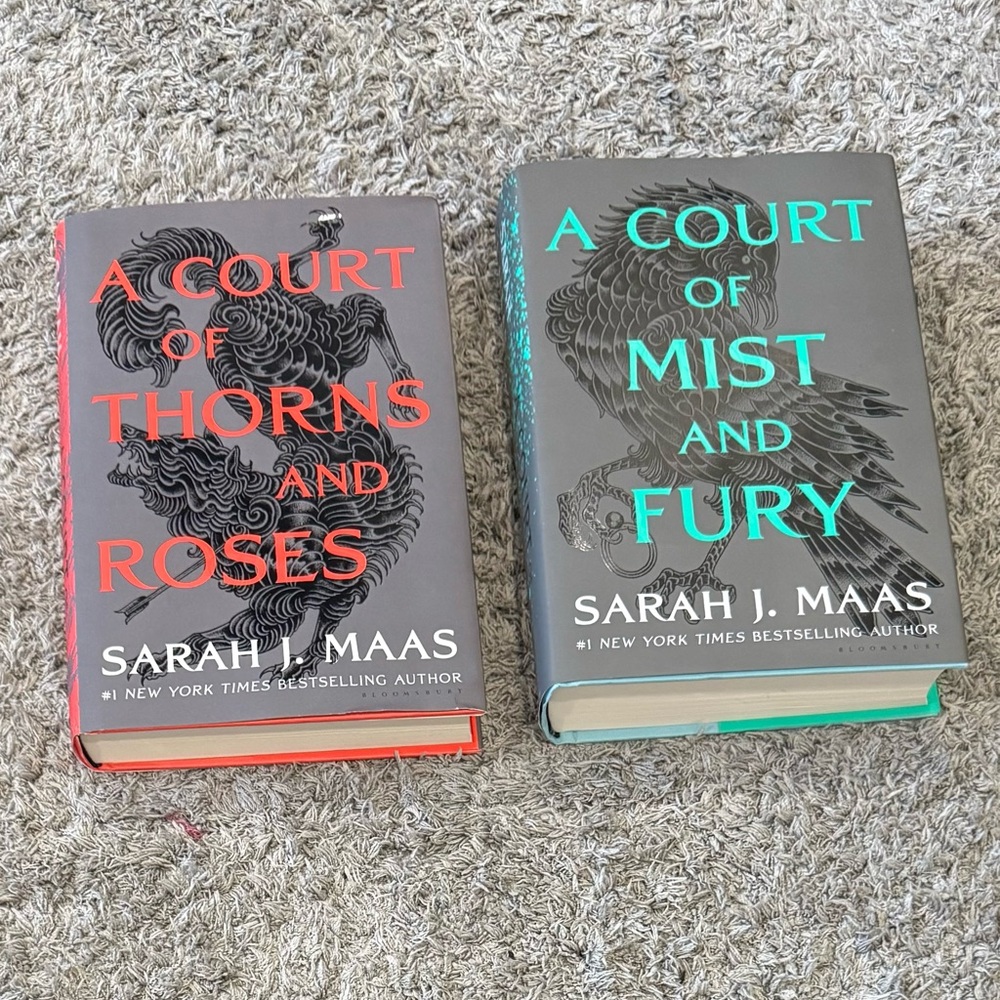 A Court of Thorns and Roses Book Set